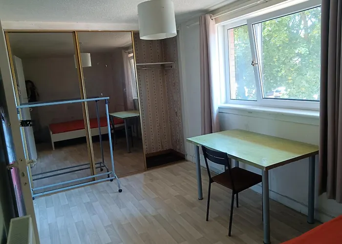 Guest House Private Room Near Glasgow City Centre St George\'S Rd